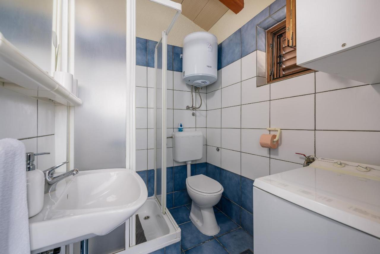 Apartment With Pool Visnjan Ngoại thất bức ảnh