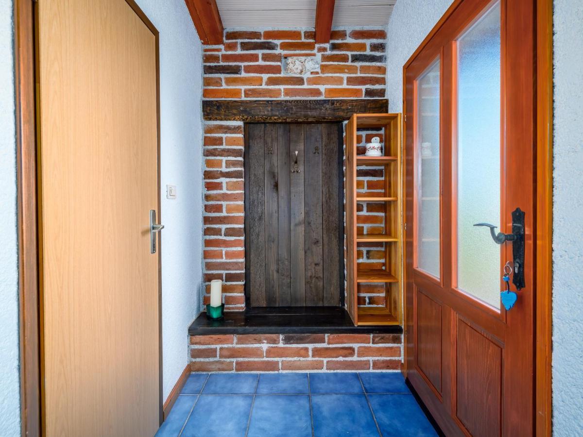 Apartment With Pool Visnjan Ngoại thất bức ảnh